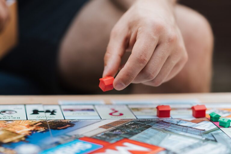 A game of VPPs